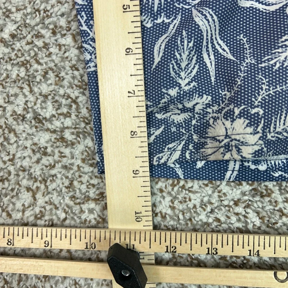 Vineyard Vines Swim Shorts Mens 38 Blue White Floral Board Trunks Beach Swim